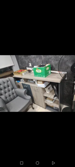 مكتب مدير للبيع