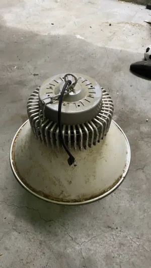 للبيع ليتات LED