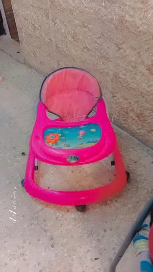 عرباي مشايه ومرجيحه وكوت وبانيو مسبح بحاله الجديد