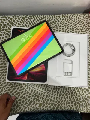 I Pad Pro 11 3rd Gen M1 with aipod Pro