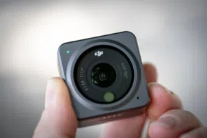 كامرهdjiاكشن 2 تصور 4k.120اطار نضيفه كامل ملحقات مكاني بصره توصيل موجود