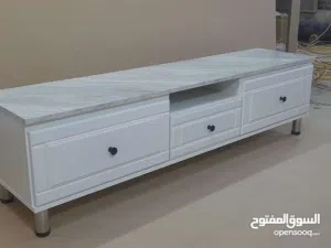 طاولات شاشه خشب 18م الون والمقاس حسب الطلب ألوان متعددة  كفاله خمس سنوات