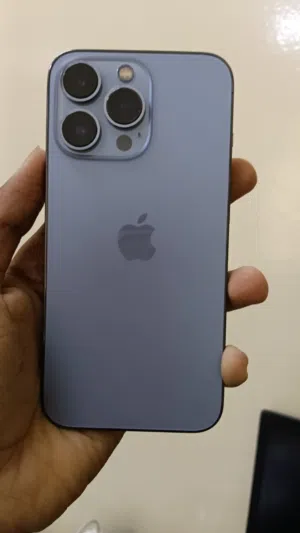 iphone 13 pro great condition best choice 6'2 inch