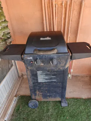 Char-Broil Model 463262911 without the front door.