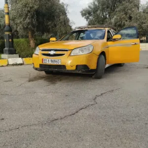 سياره للبيع جاهزه تخم تايرات ومنظومه غاز مكفوله 48ورقه وبيها مجال