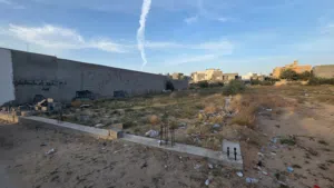 ارض على طريق مساحة 600متر لي (اجار ) لستفسار اتصل