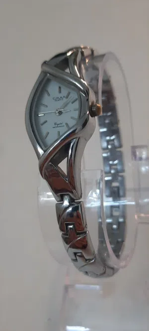ساعة أومكس نسائيه صناعة يابانيه