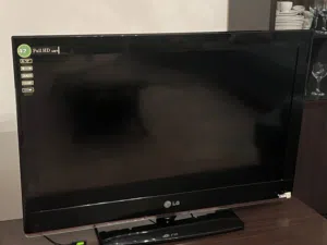 شاشة LG اصلية 42