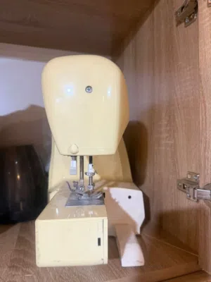 ماكينة خياطه سنجر