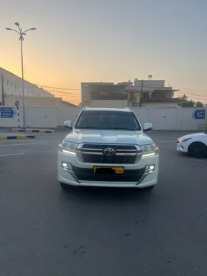 Used Toyota Land Cruiser in Muscat