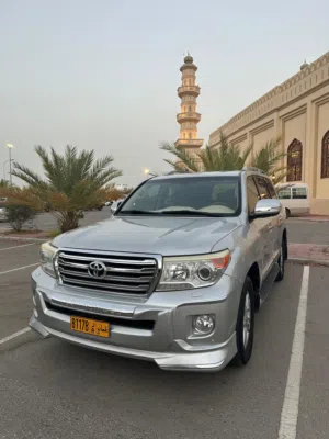 Used Toyota Land Cruiser in Muscat