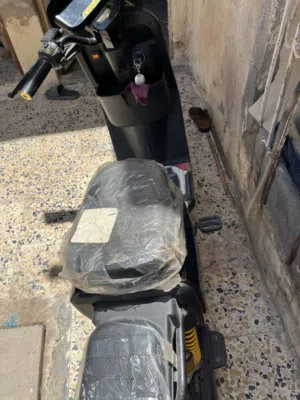 دراجه R11 للبيع جديدة استعمال شهر واحد فقط غرض البيع حاجه الى فلوس