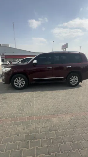 Used Toyota Land Cruiser in Kuwait City