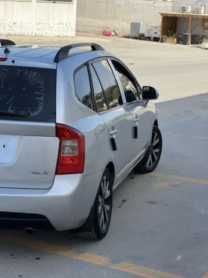 Used Kia Carens in Tripoli