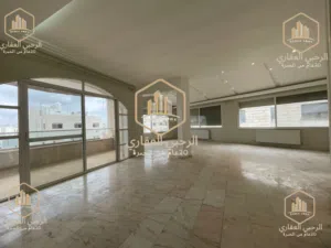 شقة / فاخرة / للايجار / 3 نوم ماستر / طابقية / السابع