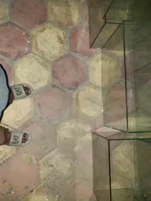 صناديق زجاجيه للبيع