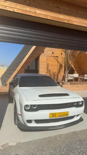 رقم ثلاثي للبيع
