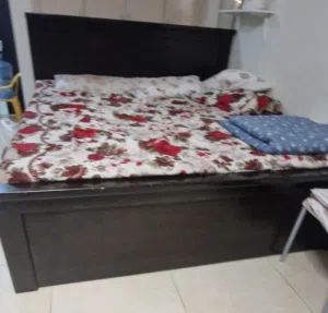 Bed and medicated mattress king size