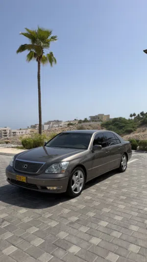 Used Lexus LS in Muscat