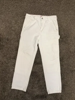 بنطلون جينز لون ابيض