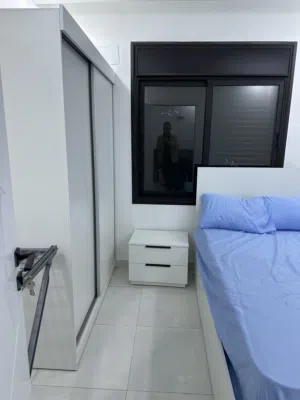 شقه مميزه جدا جديده مفروشه فرش مرتب بالقرب دوار اللوازم ودوار حياه اربد