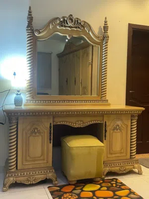 غرفة نوم كاملة خشب قوي