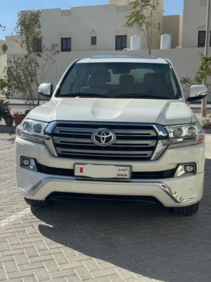 سعر خاص للجاد بعد الفحص لاند كروزر GXR V8 بحاله ممتازه جدا