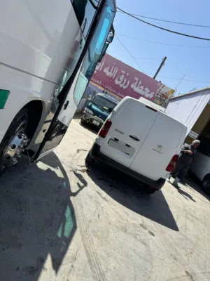 Used Peugeot Expert in Mafraq