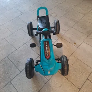 سيارة بدالات