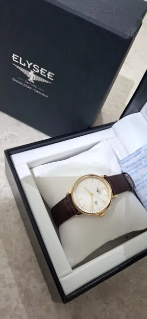 ساعة ألمانية استعمال بسيط– مع العلبة