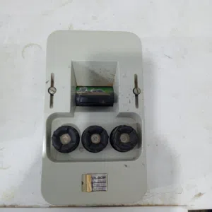 قواطع تيار 3 فاز  لمبات غازية صفراء إيطالية عدد أسبوت لايت صغير 8 قطع + 3 لامبه قاطع فازة لمولد ك