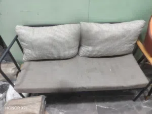 4 ميز طعام صغير 8 كراسي وقنفات 2 وكراسي 2 وكلاصات كوفي جدد بالكارتون