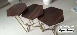 طاولات خشبية سداسية مع قاعدة ذهبية