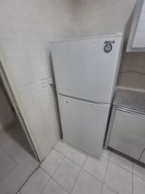 للبيع ثلاجه  متسوبيشي مع  توصيل