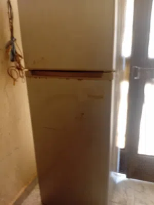ثلاجة للبيع