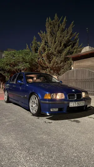 BMW E36 sedan