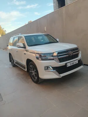 Used Toyota Land Cruiser in Benghazi