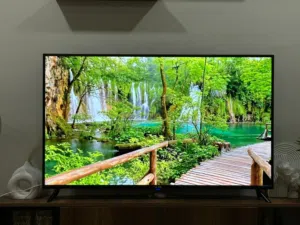 تلفزيون 56  سمارت انترنيت قوي فول HD مستعملLgUHD
