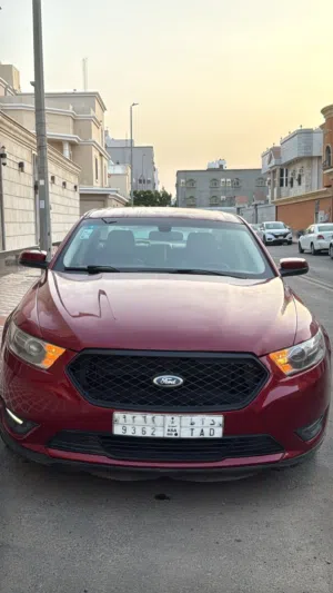 Used Ford Taurus in Jeddah