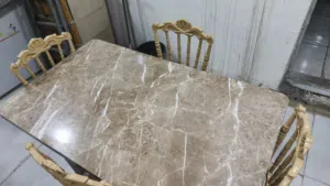 ميز طعام واربع كراسي