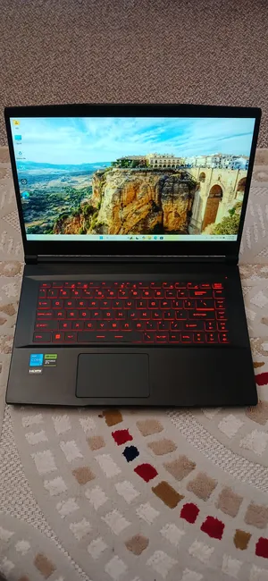 MSI . Windows . 15.6" . Used1