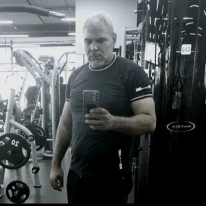 عماد أبو ريال