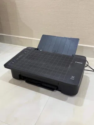 طابعة كانون بحالة ممتازة للبيع
