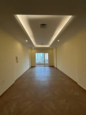 شقة سكنية للإيجار في السالمية – موقع مميز وتشطيب ممتاز