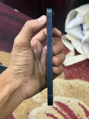 Apple iPhone 13 128 GB in Aden