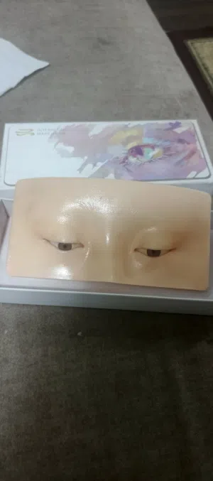 وجوه تعليميه للمكياج