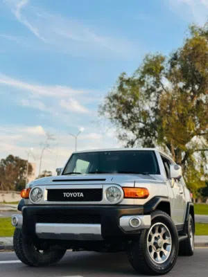 Used Toyota FJ in Tripoli