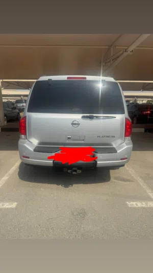 Nissan armada platinum 2011