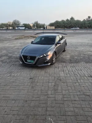 Used Nissan Altima in Al Dhahirah