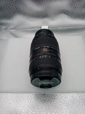 عدسة تامرون 70-300 ملم (Tamron 70-300mm f/4-5.6 Di LD Macro) ذات البعد البؤري الطويل. شبه جديد